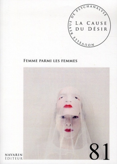 Femme parmi les femmes