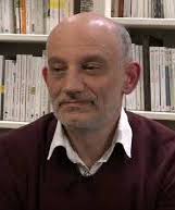 Autisme : convergences et divergences – Lecture de deux modalités de prise en charge